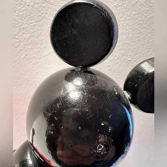 Precious and absolutely iconic, Classic Mickey wooden piggy bank - Picture 6 of 7